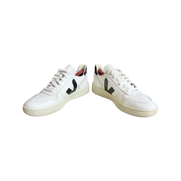 Veja Women's V-10 White Black Leather Sneakers - Picture 3 of 9